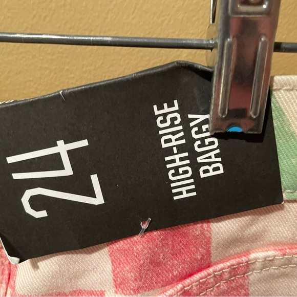 NWT BDG Urban Outfitters patterned Jeans - Picture 3 of 3